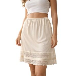Vintage Vanity Fair Half Slip Medium Ivory Nylon Lace Trim Petticoat USA Made